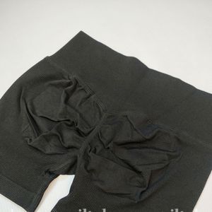 مشخصات شورتک سیملس گرم بالا