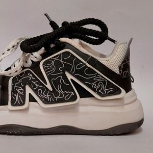 مشخصات کتونی ونس ام Vans M