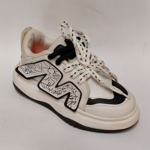 مشخصات کتونی ونس ام Vans M
