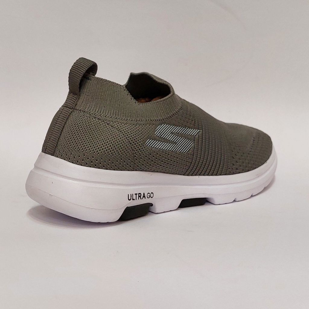 مشخصات کتونی اسکیچرز اولترا  Skechers Ultra سبک و راحت