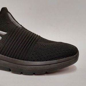 خرید اینترنتی کتونی اسکیچرز الترا  Skechers Ultra سبک و راحت