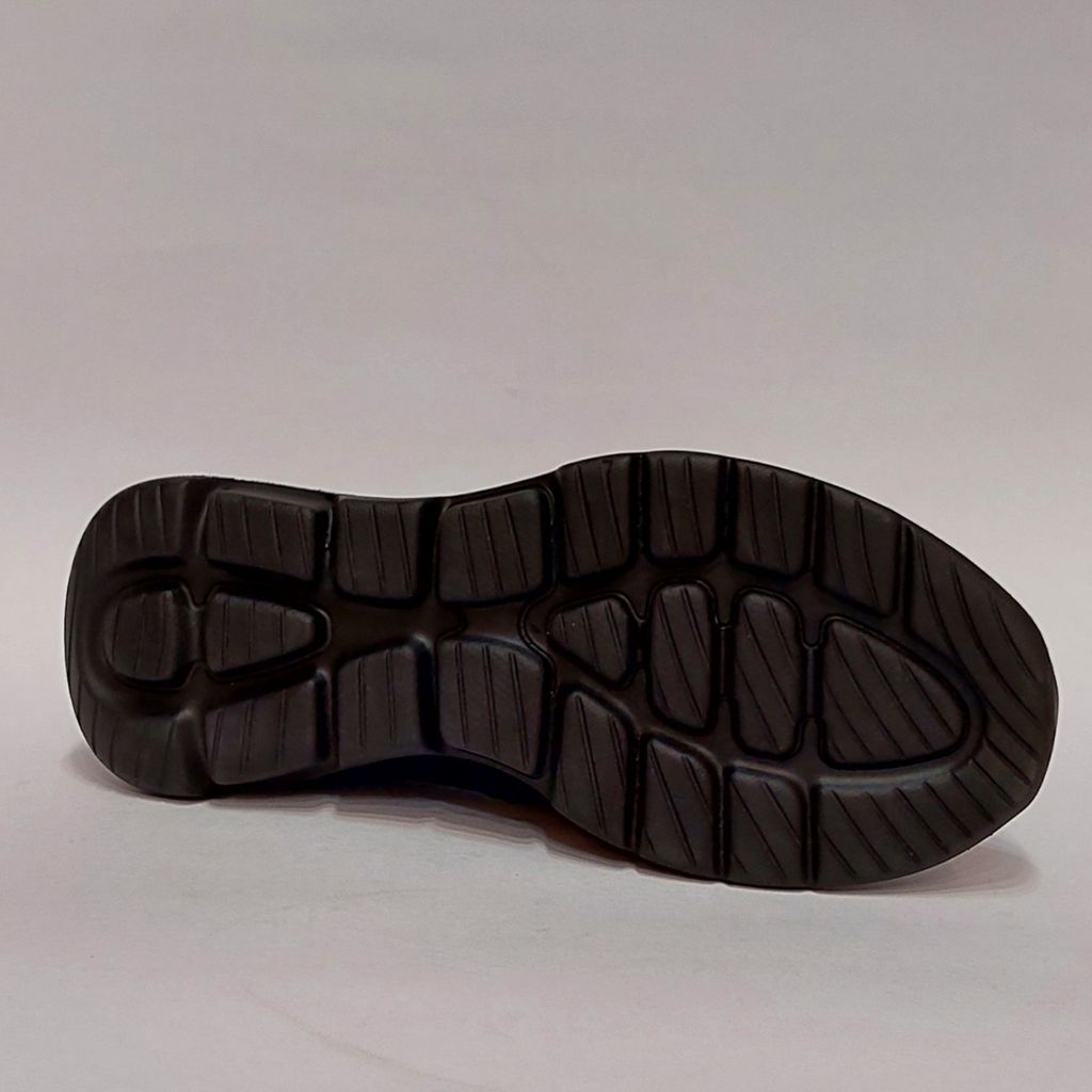 خرید انلاین کتونی اسکیچرز الترا  Skechers Ultra سبک و راحت