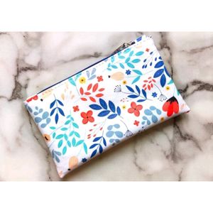 خرید انلاین جامدادی ترکیب چرم و طلق در 12 طرح