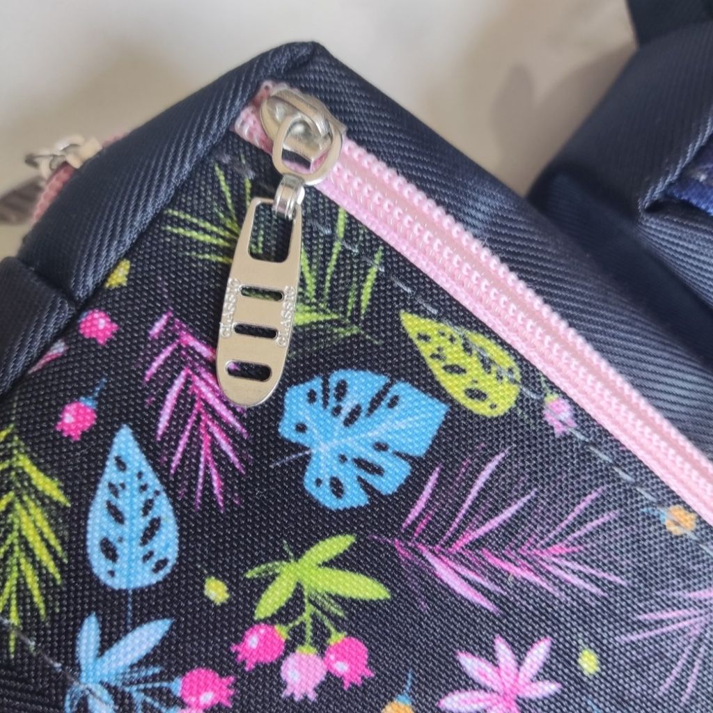 خرید انلاین جامدادی سه زیپ برزنت در 4 طرح متفاوت