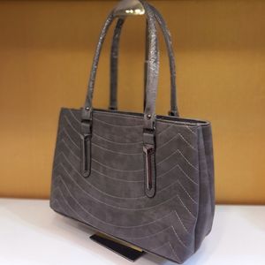 فروش اینترنتی کیف زنانه رنگ خاکستری
