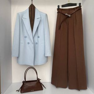 مشخصات کت Maha بست