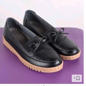 مشخصات کفش طبی زنانه دخترانه جنس و کیفیت عالی زیره پیو