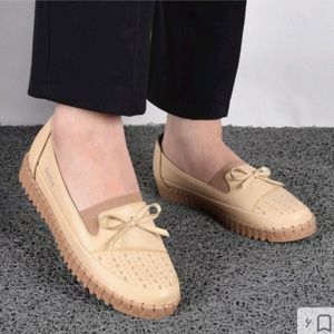 کفش زنانه اداری طبی دست دوز همراه کفی طبی زیره پیو نرم شرکتی