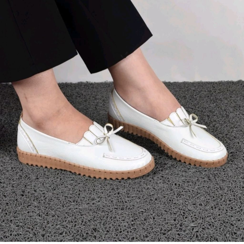 قیمت ارزان کفش طبی داروخانه ای زنانه زیره پیو نرم سبک دور دوز همراه کفی طبی