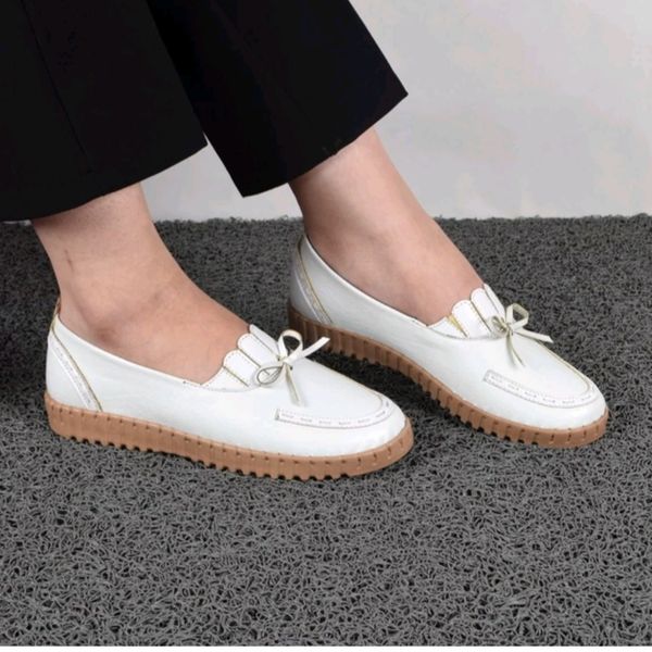 کفش طبی داروخانه ای زنانه زیره پیو نرم سبک دور دوز همراه کفی طبی