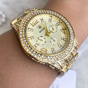 خرید اینترنتی ست ساعت رولکس نگین‌دار طلایی + انگشتر ست