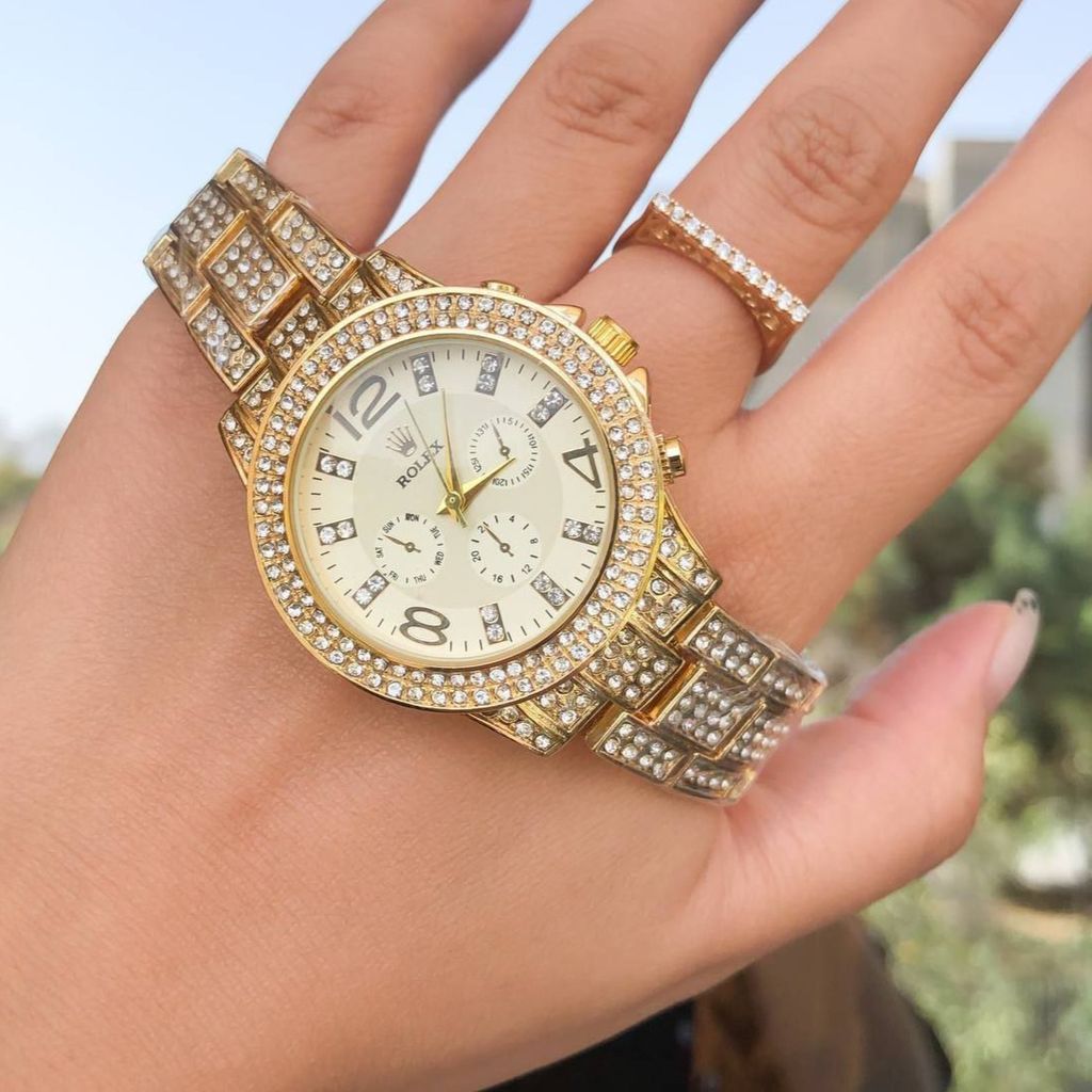 فروش اینترنتی ست ساعت رولکس نگین‌دار طلایی + انگشتر ست