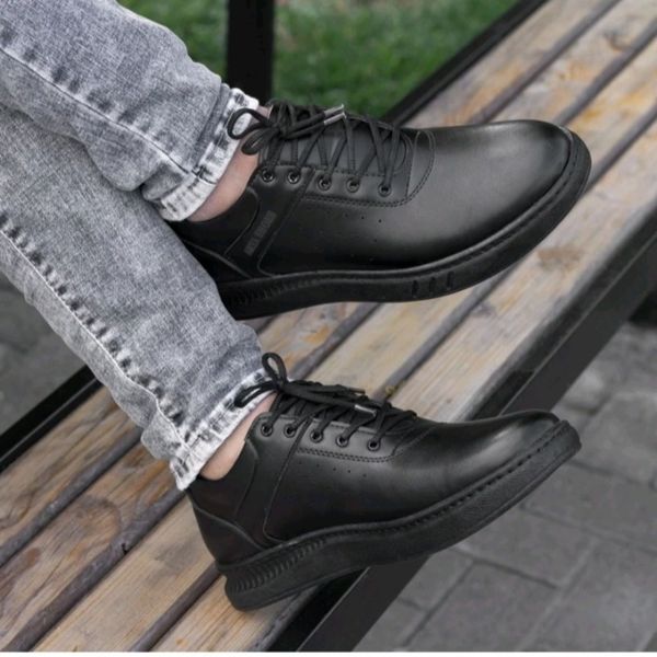 کفش اسپرت مردانه مدل آریسا رنگ مشکی زیره مشکی