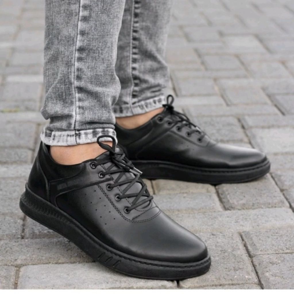 خرید اینترنتی کفش اسپرت مردانه مدل آریسا رنگ مشکی زیره مشکی