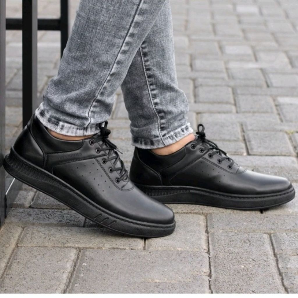 خرید آنلاین کفش اسپرت مردانه مدل آریسا رنگ مشکی زیره مشکی