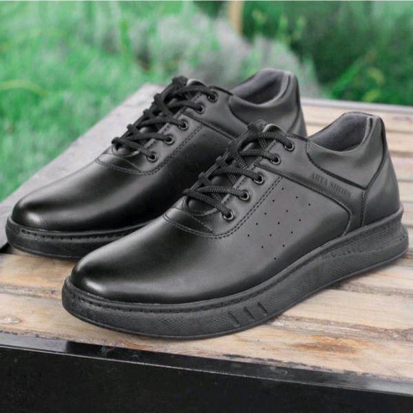 کفش اسپرت مردانه مدل آریسا رنگ مشکی زیره مشکی