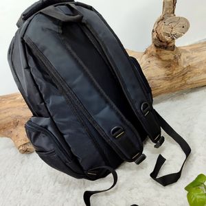 فروش اینترنتی کوله پشتی حرفه ای دانشجویی دبیرستان مجهز به پدهای ضربه گیر و ماساژوری