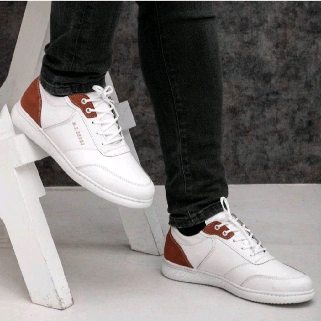 قیمت کفش اسپرت مردانه مدل شاتل رنگ سفید عسلی