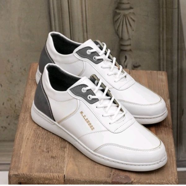 کفش اسپرت مردانه مدل شاتل رنگ سفید طوسی