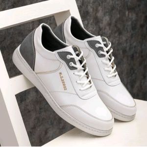 خرید اینترنتی کفش اسپرت مردانه مدل شاتل رنگ سفید طوسی