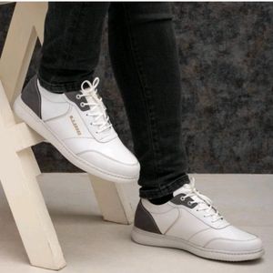 کفش اسپرت مردانه مدل شاتل رنگ سفید طوسی