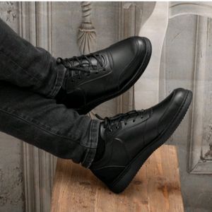 خرید اینترنتی کفش اسپرت مردانه مدل شاتل رنگ تمام مشکی