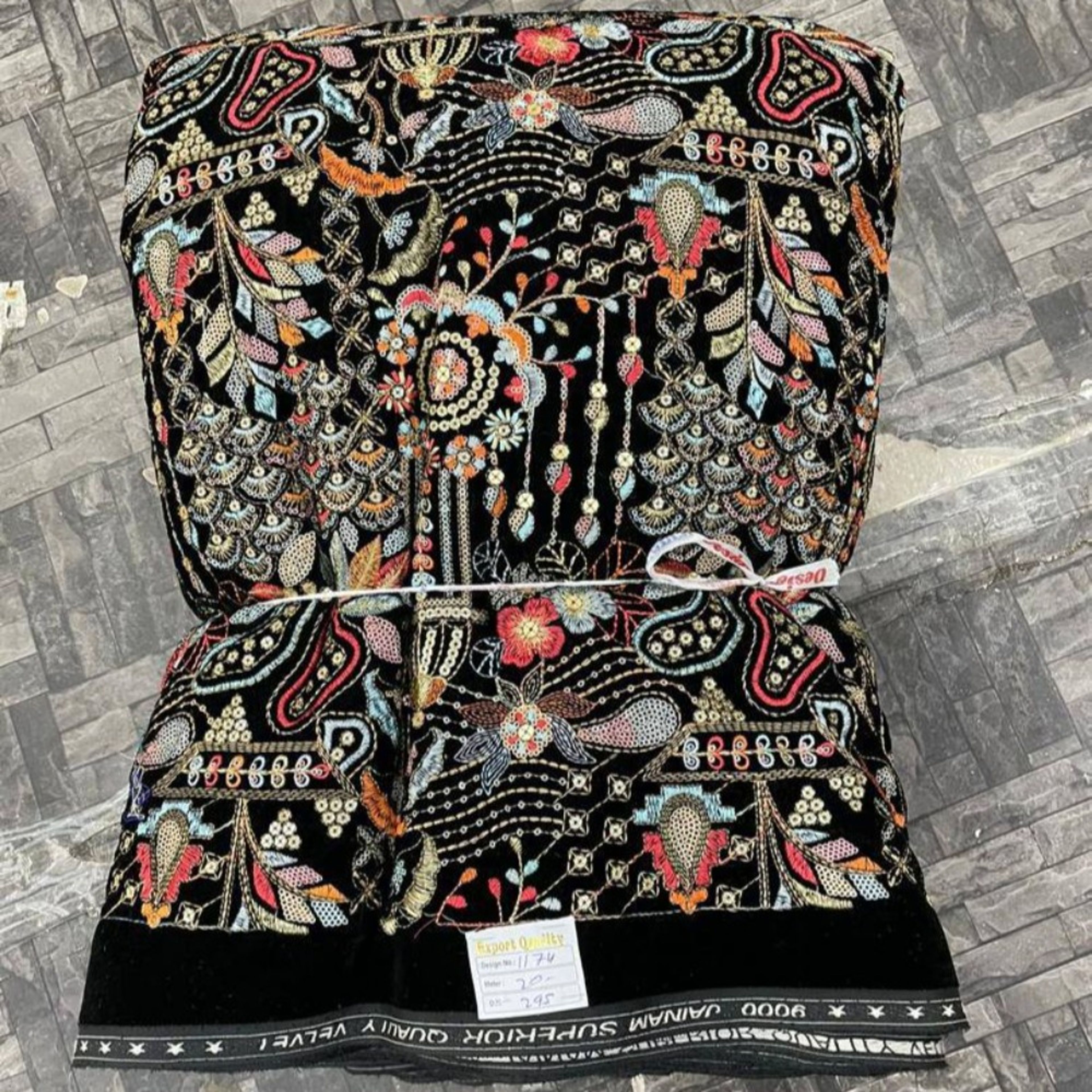 خرید آنلاین مخمل سوزندوزی RS1174