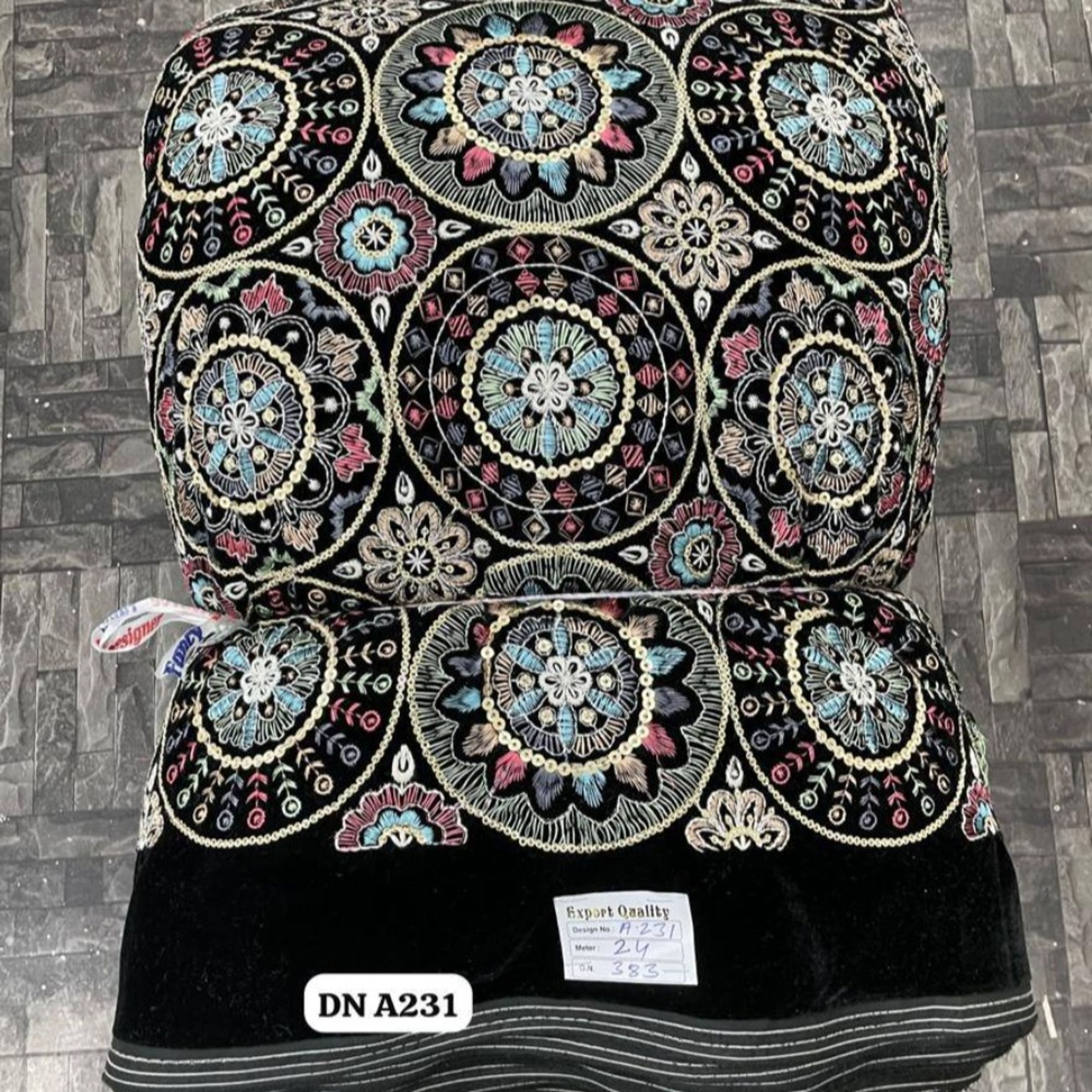 خرید انلاین مخمل سوزندوزی A231