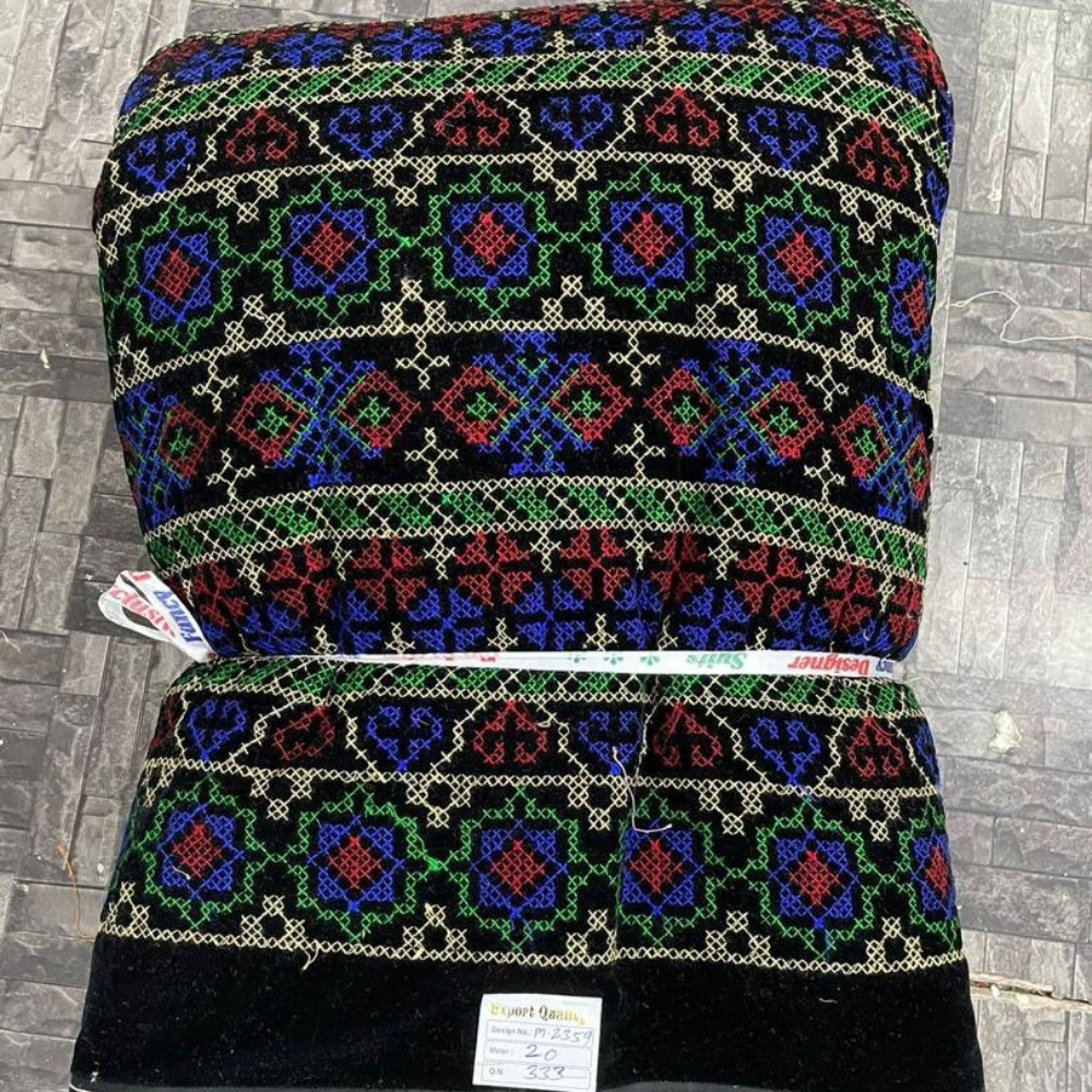 مشخصات مخمل سوزندوزی M2359
