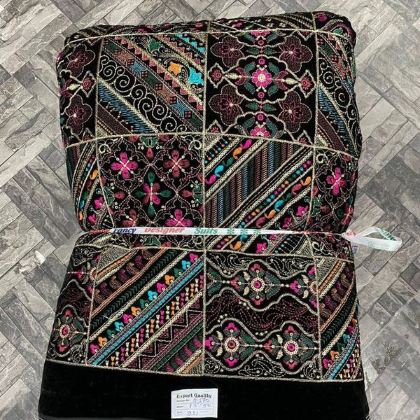 مخمل سوزندوزی B580