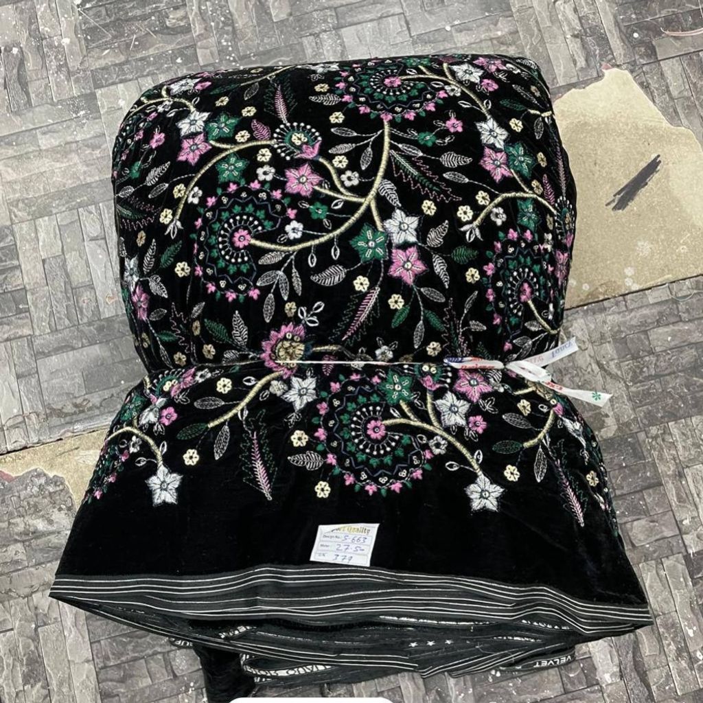 قیمت ارزان مخمل سوزندوزی S663