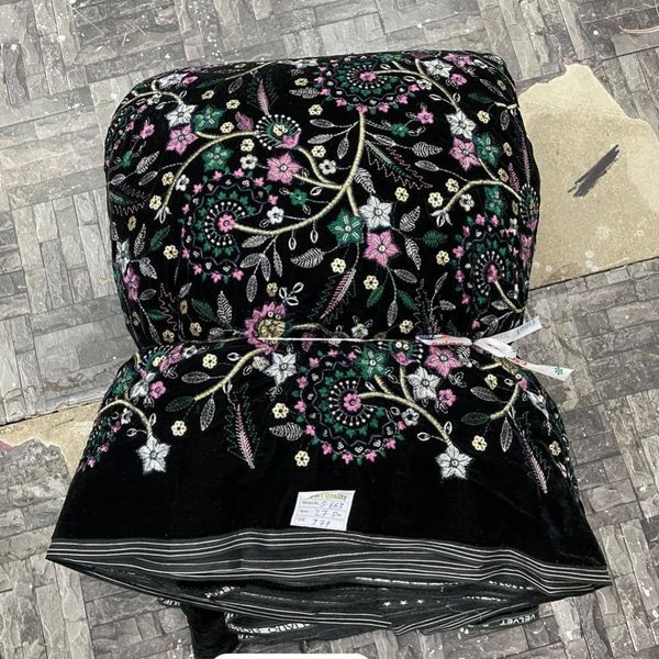 مخمل سوزندوزی S663