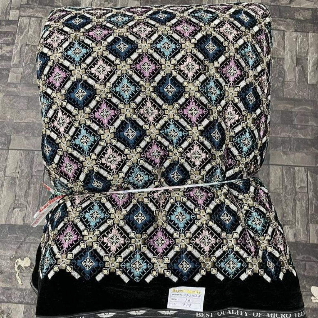 خرید اینترنتی مخمل سوزندوزی M2438