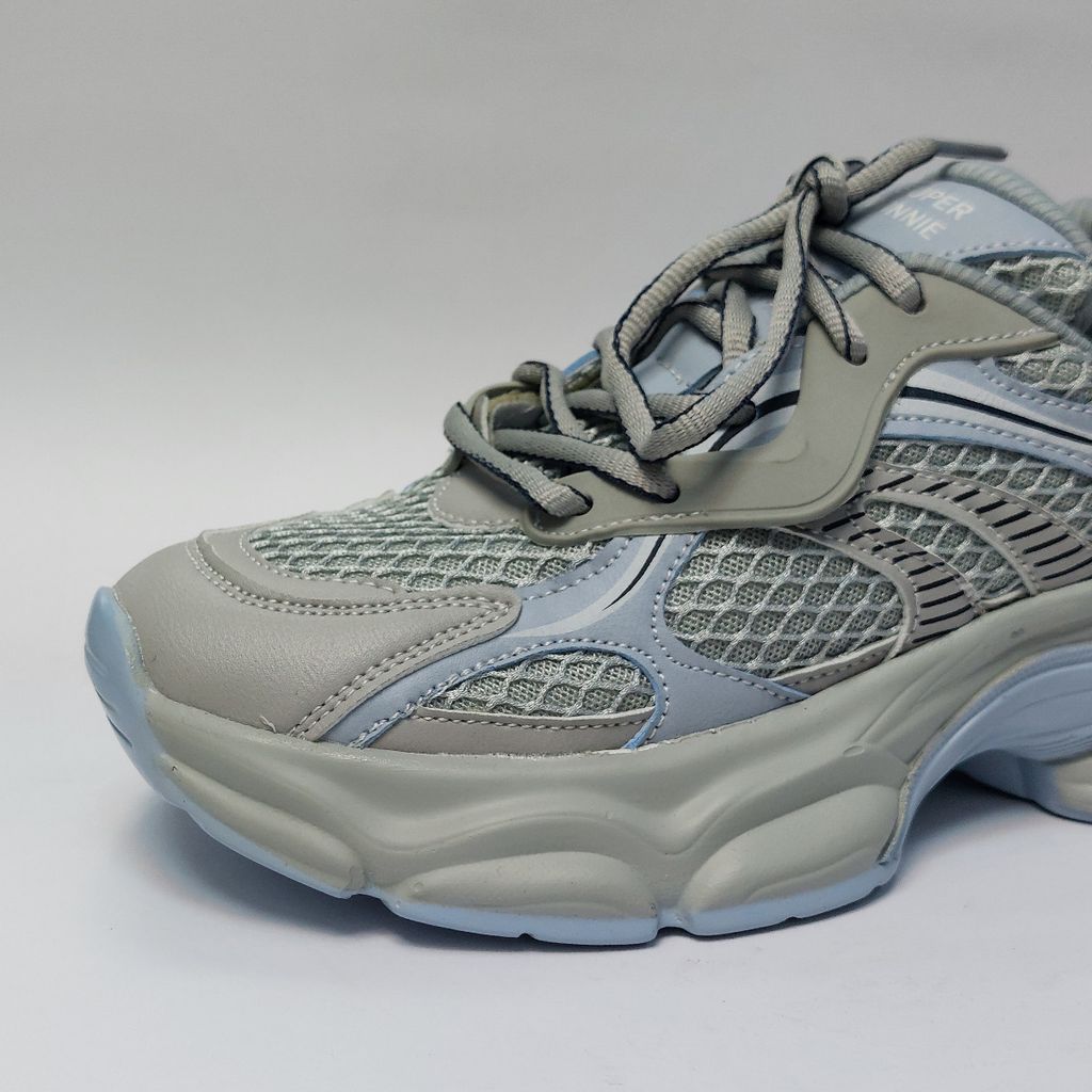 مشخصات کتونی سوپر وینی با کیفیت super winnie