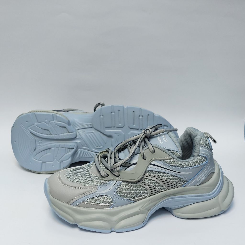 مشخصات کتونی سوپر وینی با کیفیت super winnie