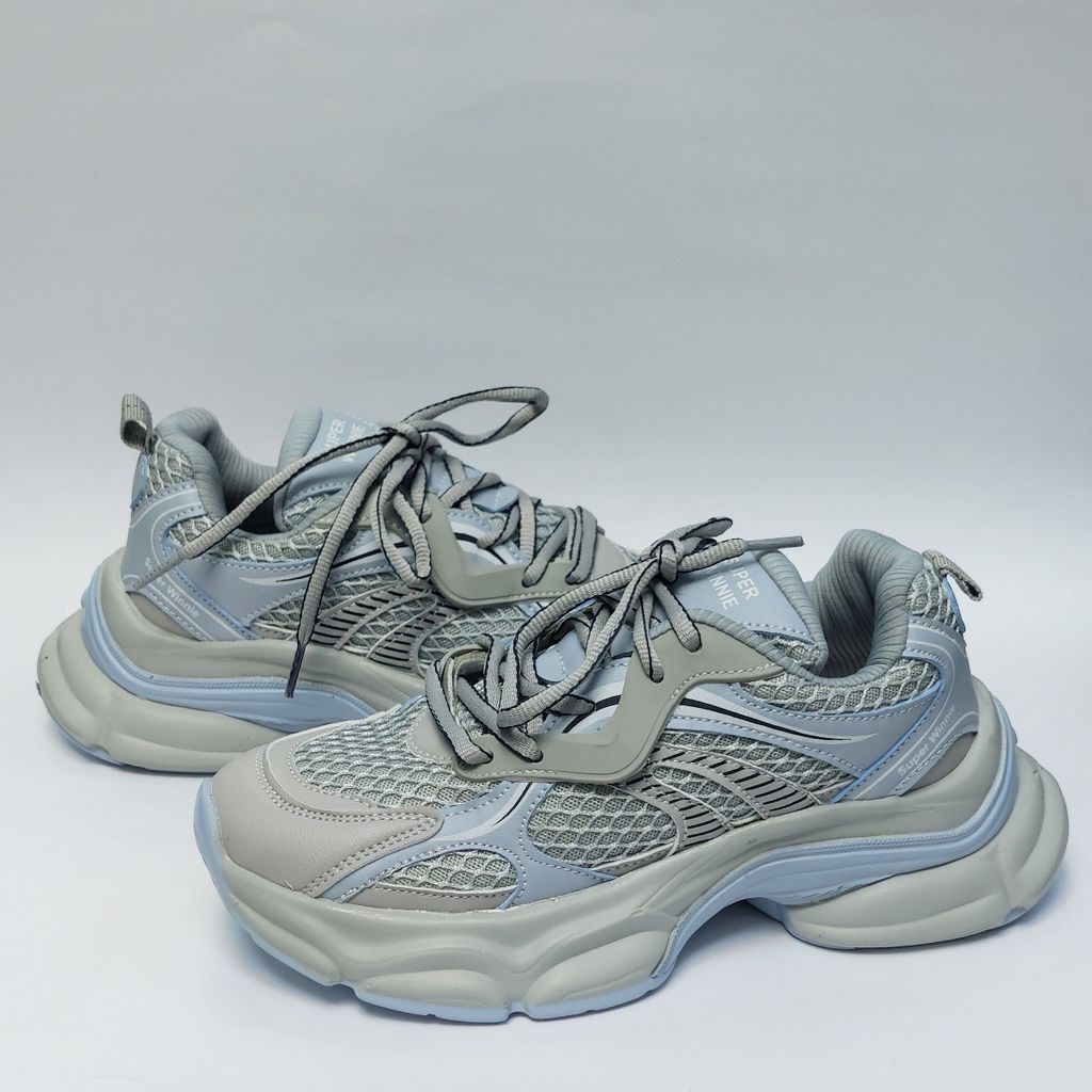 مشخصات کتونی سوپر وینی با کیفیت super winnie