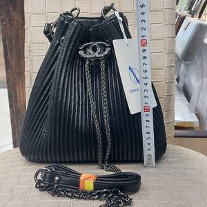 مشخصات کیف چرمی زنانه گوچی وارداتی با کیفیت بالا