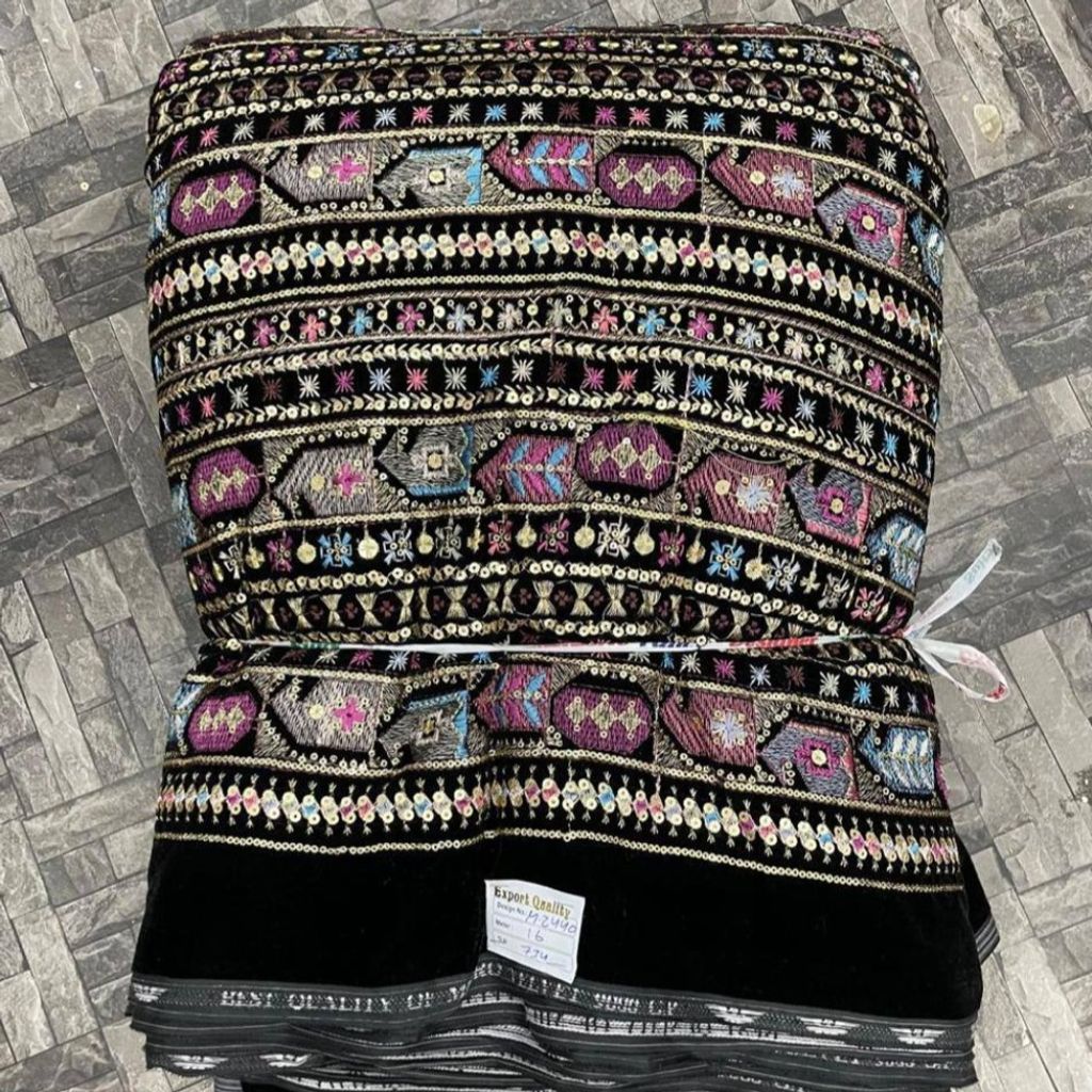 خرید اینترنتی مخمل سوزندوزی M2440