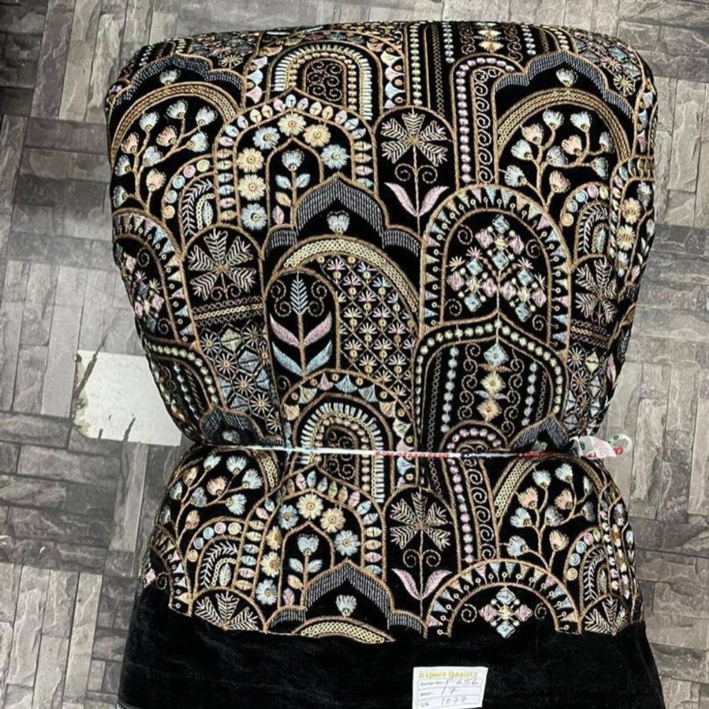 قیمت مخمل سوزندوزی P656