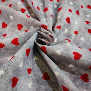 مشخصات پارچه ملحفه مدل پتینه طرح قلب قرمز  عرض 2 متر