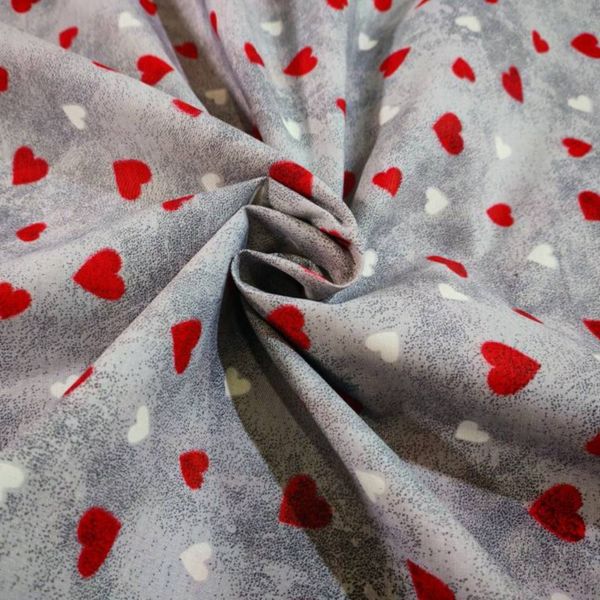 پارچه ملحفه مدل پتینه طرح قلب قرمز  عرض 2 متر