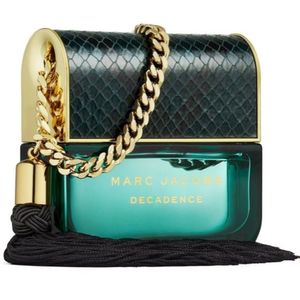 مشخصات عطر ادکلن مارک جاکوبز دکادنس-Marc Jacobs Decadence مناسب فصول سرد سال مانن