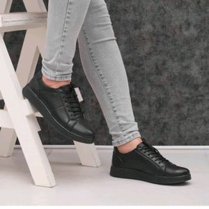 فروش اینترنتی کفش اسپرت مردانه مدل آراس رنگ مشکی
