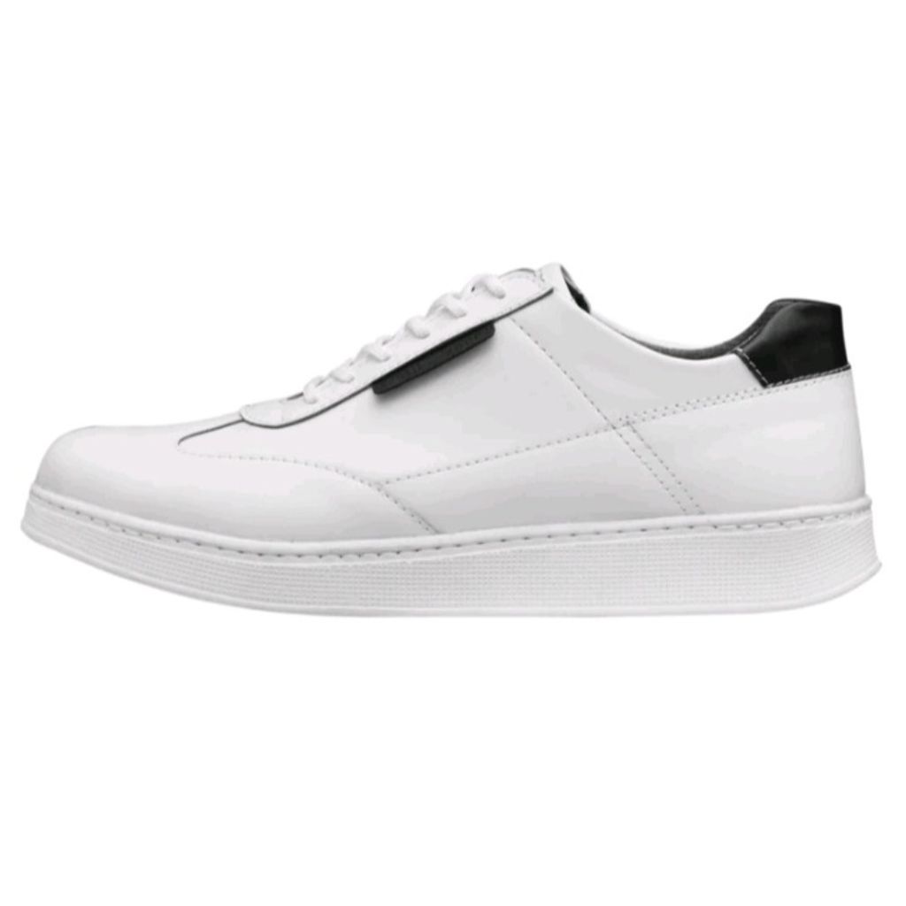 مشخصات کفش کتونی مردانه مدل وندیک رنگ سفید مشکی