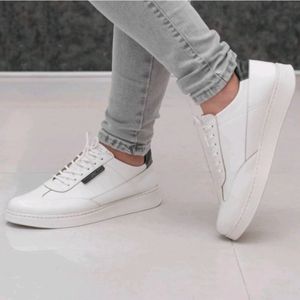 خرید انلاین کفش کتونی مردانه مدل وندیک رنگ سفید مشکی