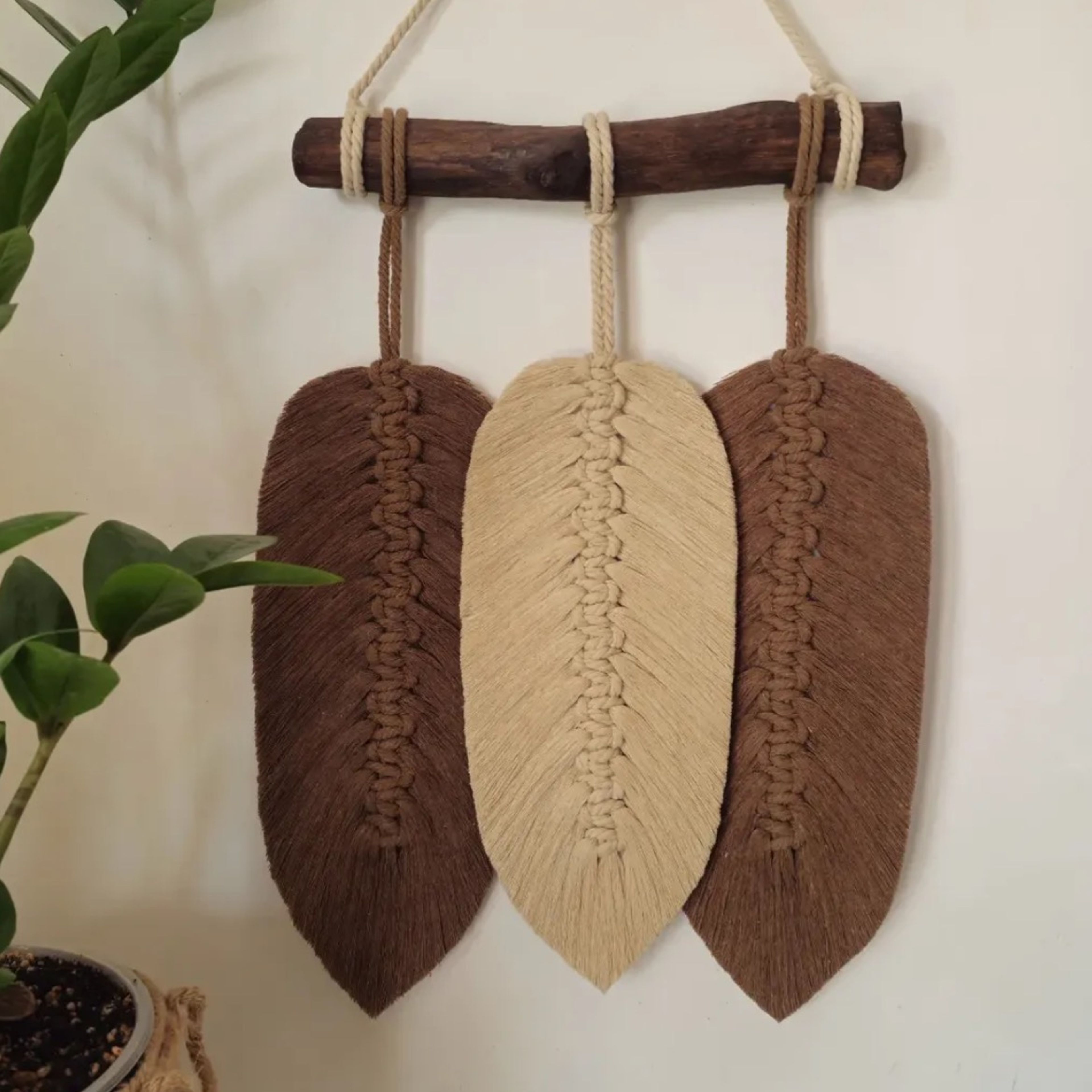 مشخصات دیوارکوب اویز مکرومه بافی‌‌سه برگ