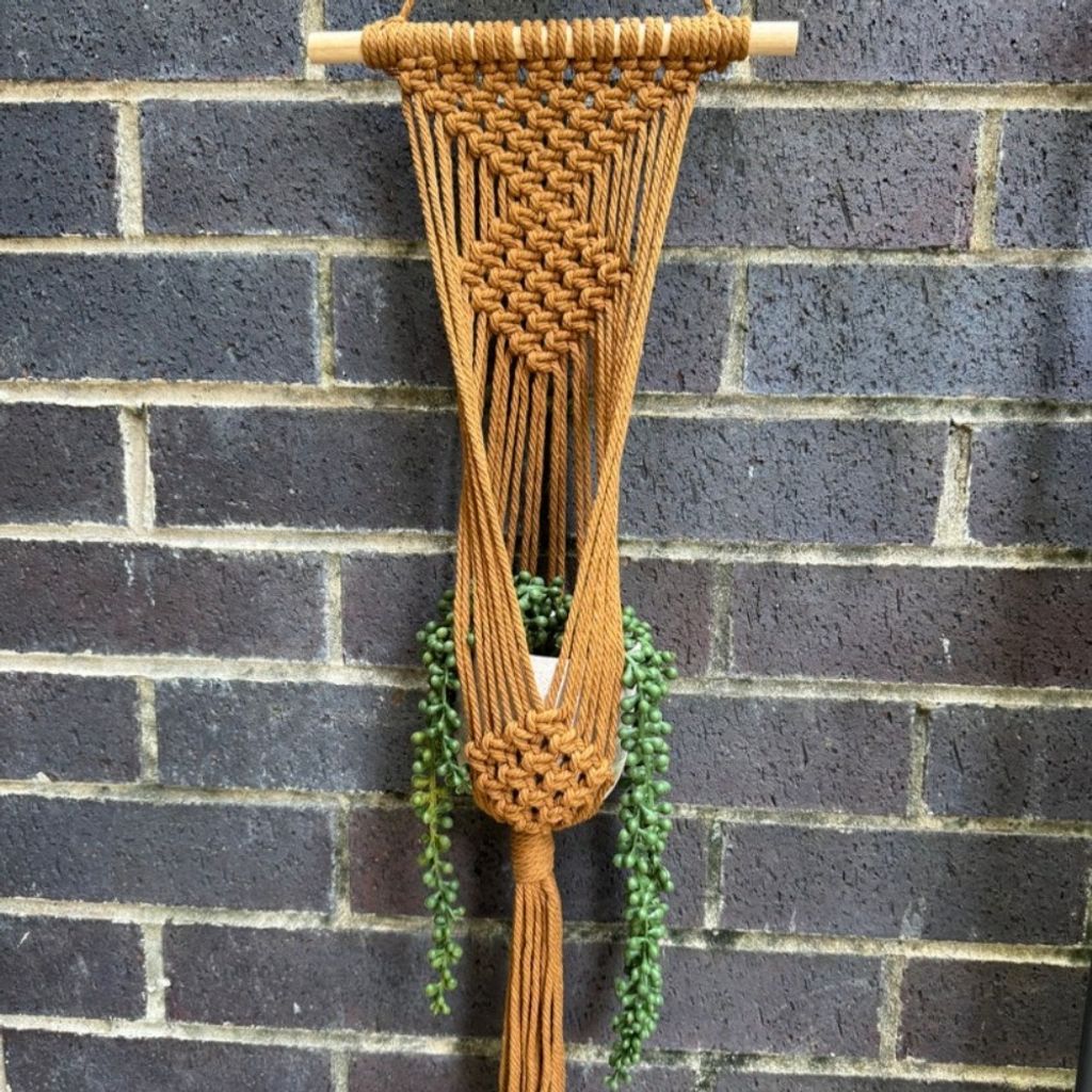 فروش اینترنتی آویز گلدان مکرومه دکوراتیو طرح نوران