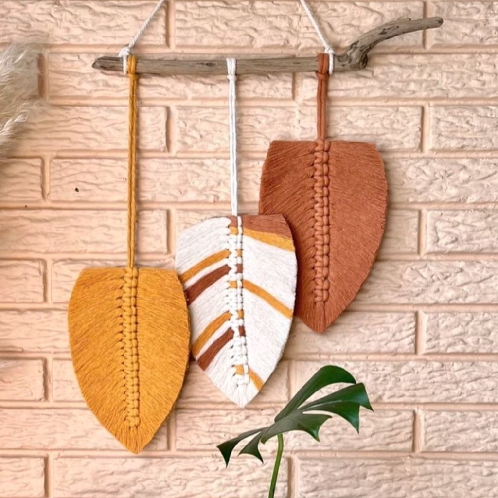 خرید اینترنتی دیوارکوب سه برگ مکرومه مدل پاییزی