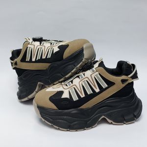 قیمت کتونی آدیداس فشن لژبلند Adidas