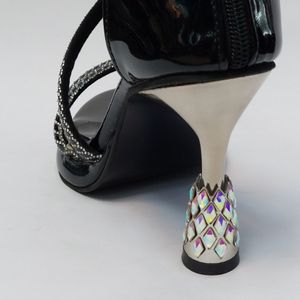 خرید انلاین کفش مجلسی زنانه پاشنه نگینی الماسی YSL